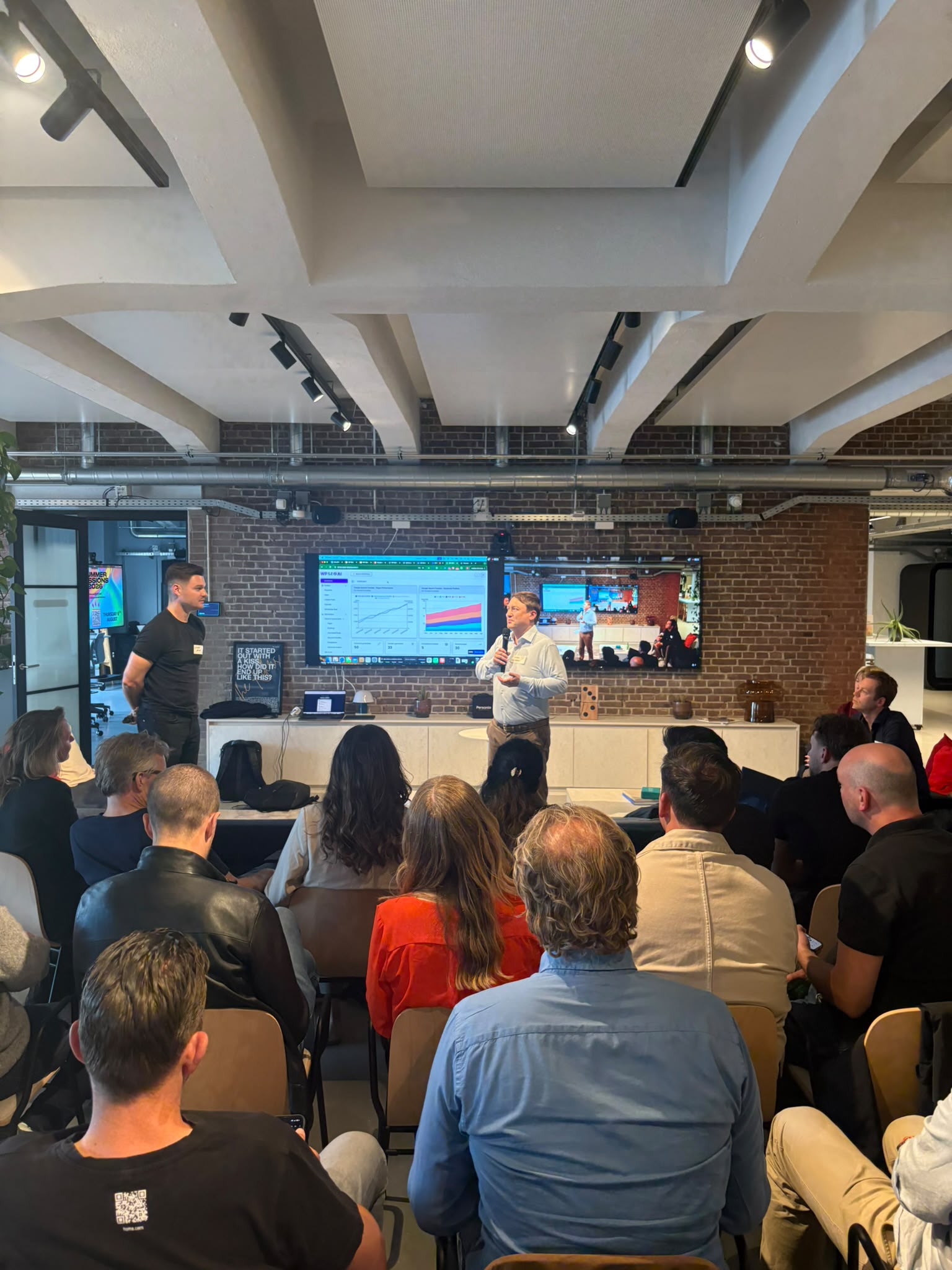 Founders connecting before the talks